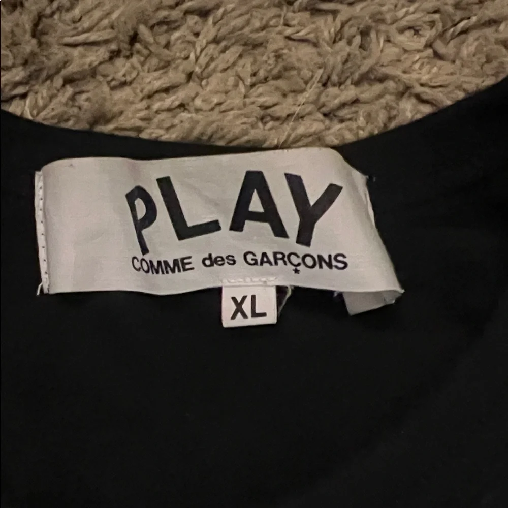Comme des Garcons Black Play T-Shirt - Picture 2 of 4